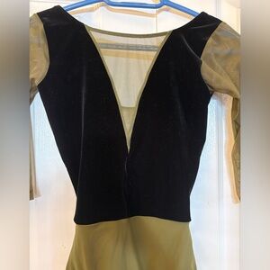 Eleve Tempe leotard size large